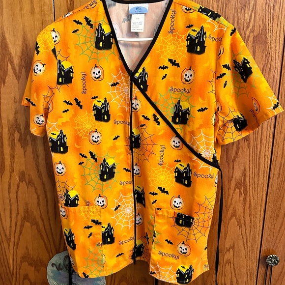 Halloween Scrubs Top - Picture 1 of 5